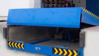 Heavy-duty Loading Dock Leveler for smooth, safe, and efficient warehouse or factory shipments. OEM 